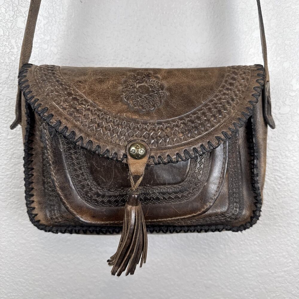 Patricia Nash Womens Beaumont Flap Crossbody Brown Tooled Saddle Leather - Picture 2 of 8